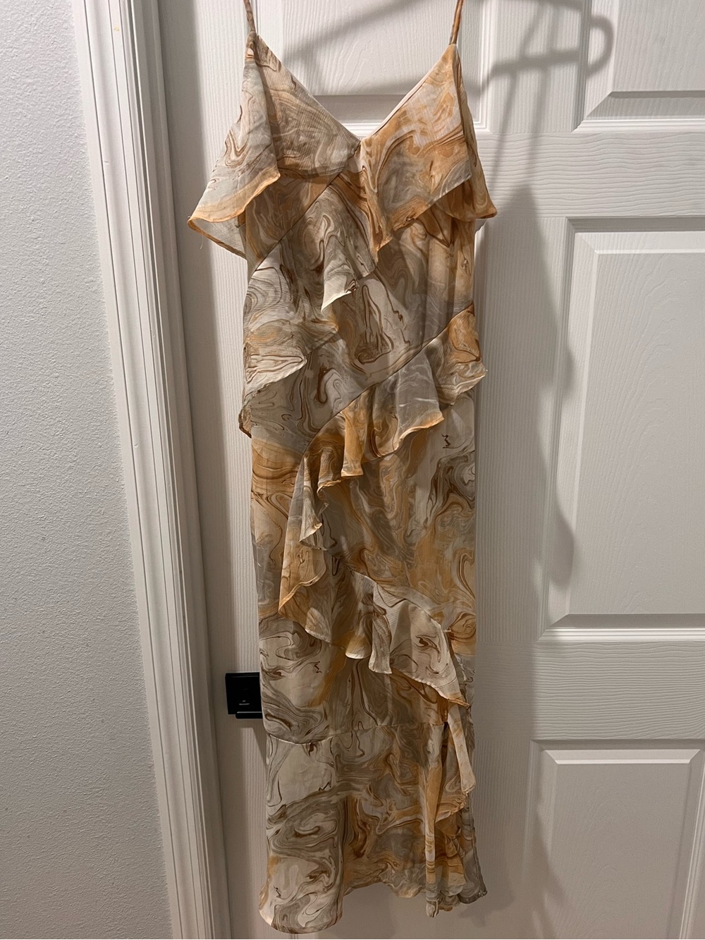 Blu Pepper Marble-Print Ruffle Midi Dress in Cream and Tan